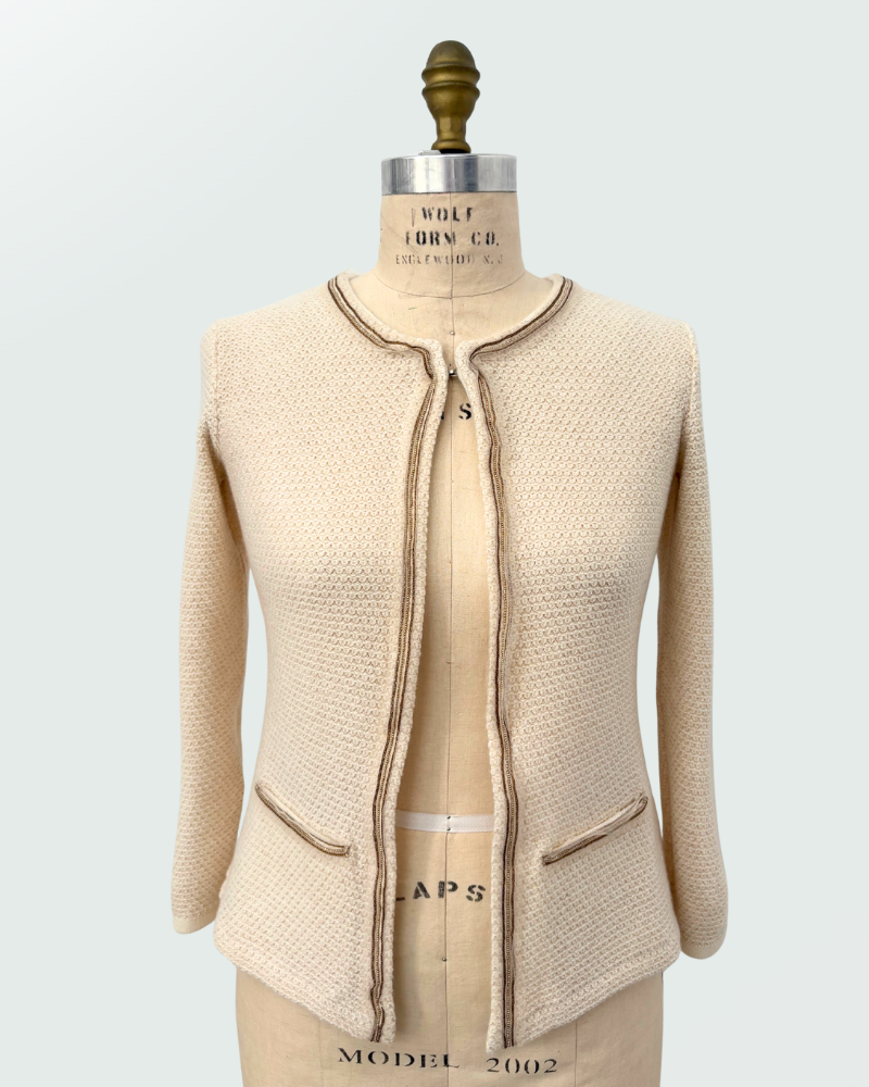 CASHMERE SHORT EMBELLISHED JACKET: IVORY