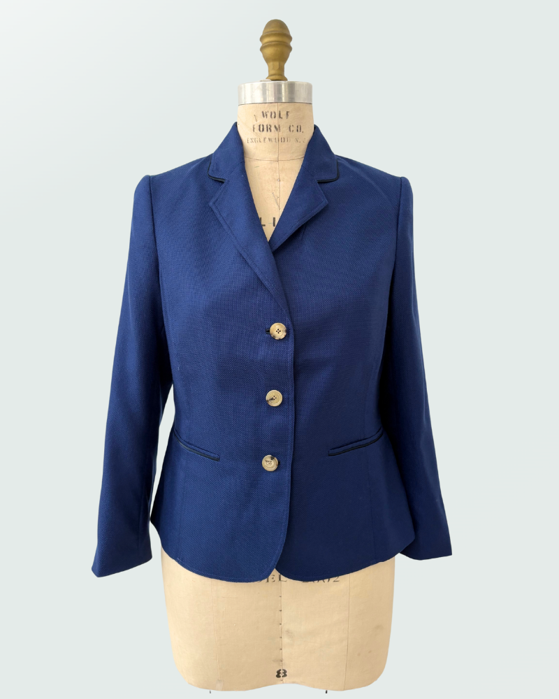 3 BUTTON CASHMERE BLAZER: ROYAL NAVY