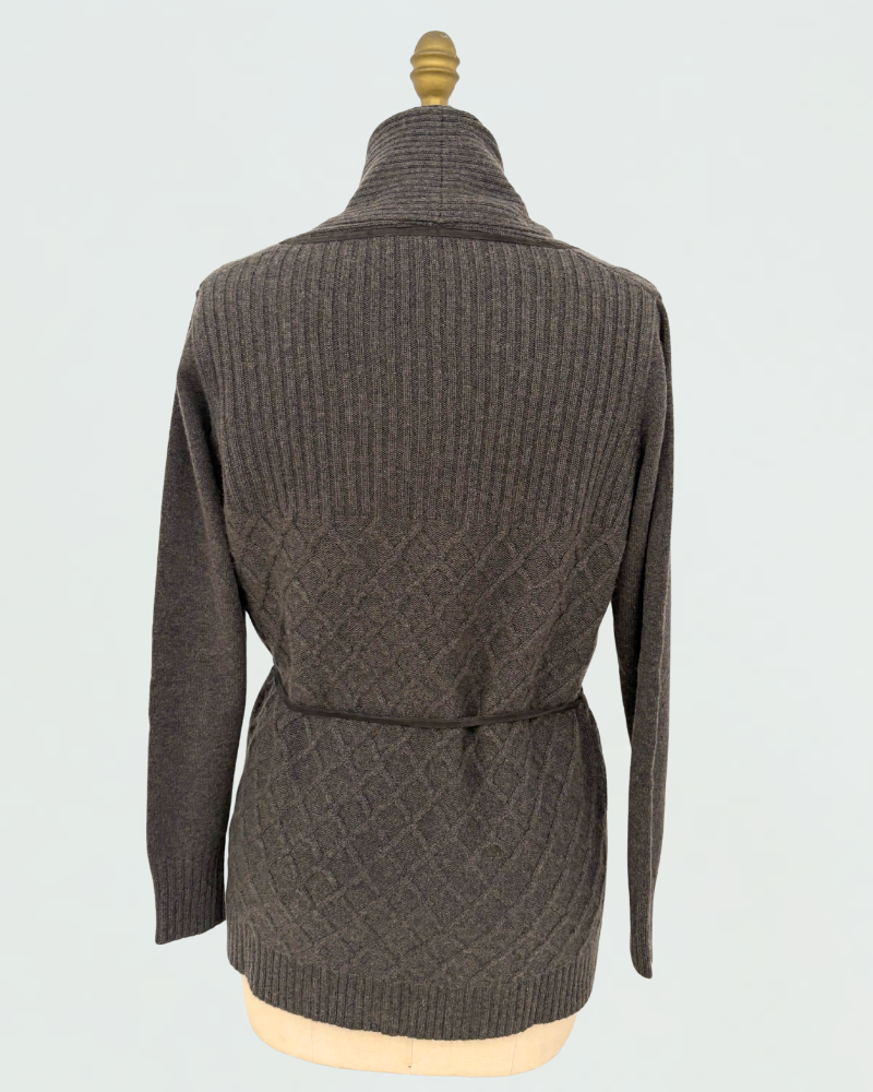 LATTICE DETAIL CARDIGAN: 100% CASHMERE: ANTHRACITE