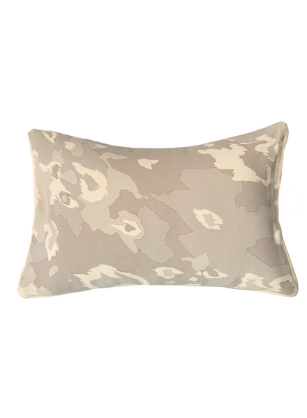 SILK CREPE PRINTED PILLOW W/ LINEN TRIM: 12"X18": LEOPARD-GRAY
