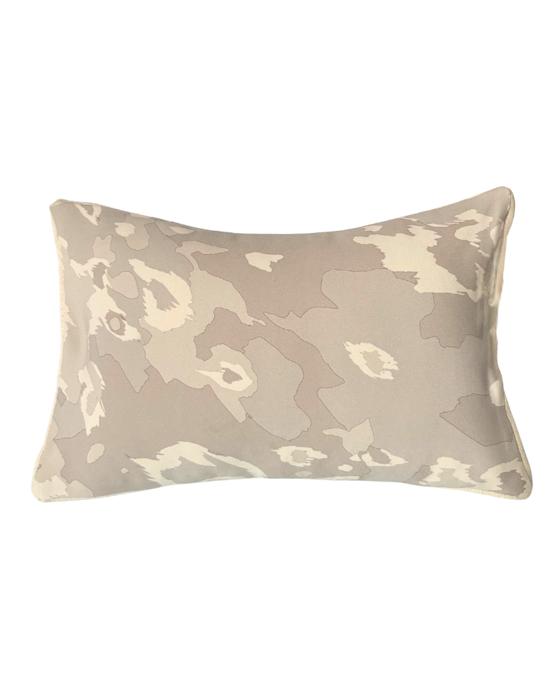 SILK CREPE PRINTED PILLOW W/ LINEN TRIM: 12"X18": LEOPARD-GRAY
