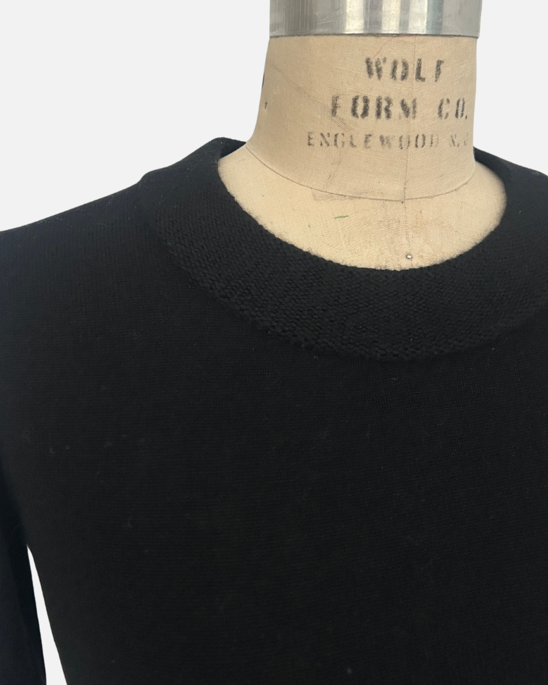 CASHMERE CREW NECK WITH JEWEL KNIT DETAIL: BLACK