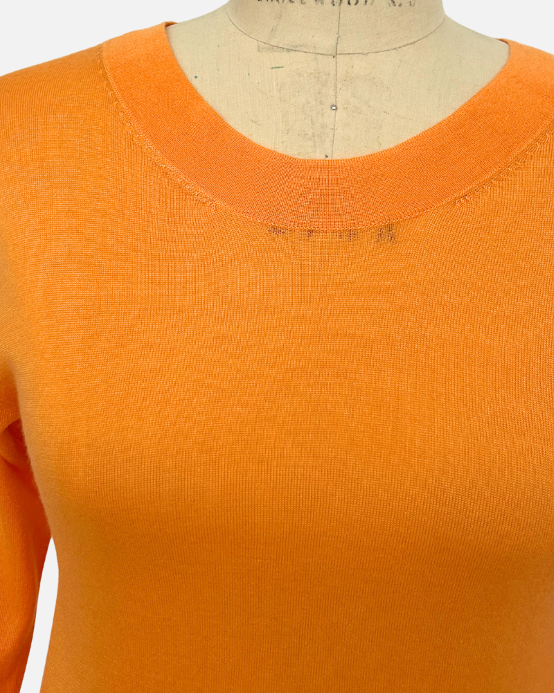 SUPERFINE CASHMERE ASYMMETRICAL CREW NECK: MELON