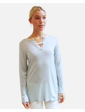 SPLIT NECK WITH LOOP : OPAL