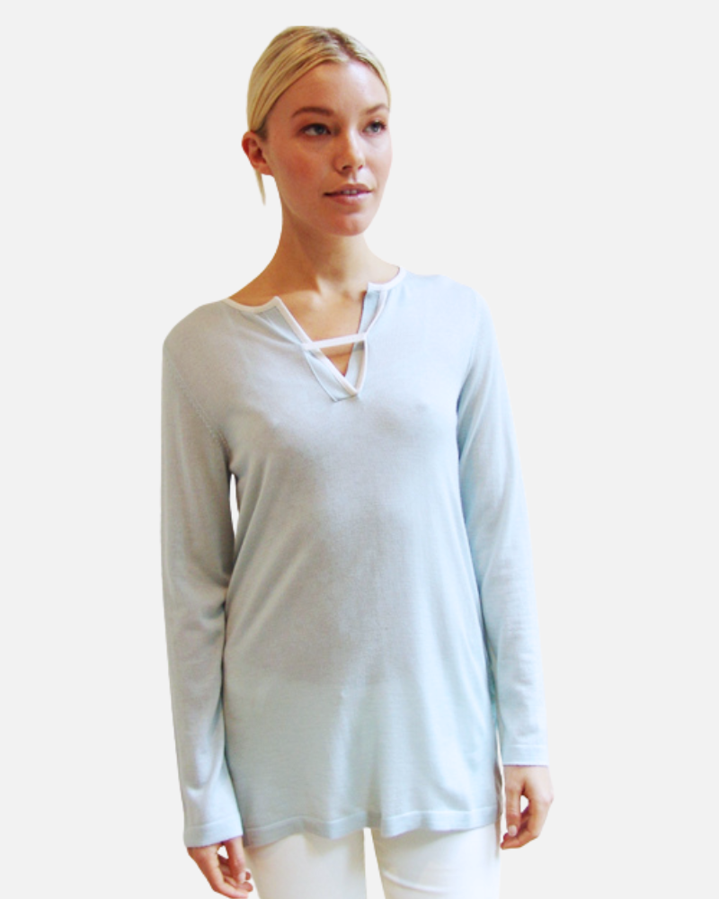 SPLIT NECK WITH LOOP : OPAL