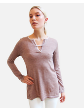SPLIT NECK WITH LOOP:TAUPE