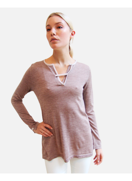SPLIT NECK WITH LOOP:TAUPE