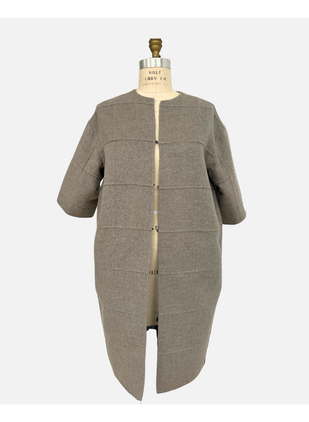 DOUBLE FACE PATCHWORK COAT: TAUPE-AZURE