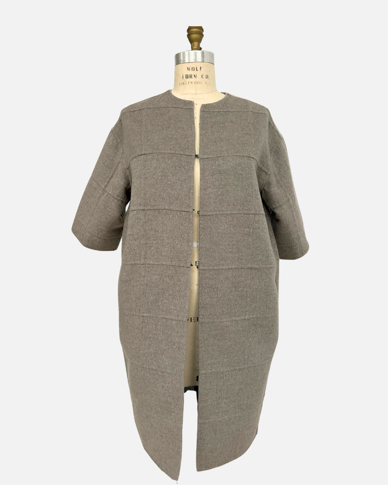 DOUBLE FACE PATCHWORK COAT: TAUPE-AZURE