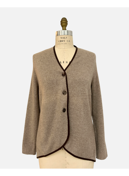 KNITTED SWEATER JACKET WITH BROWN LEATHER PIPING, TAUPE