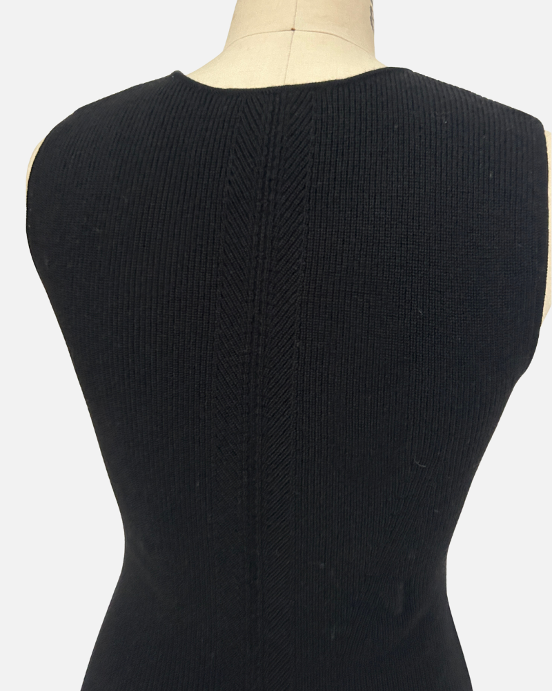 CASHMERE SHORT BUTTON FRONT CARDIGAN WITH TANK: BLACK