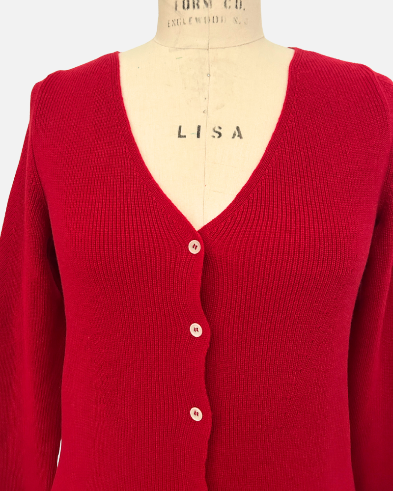 CASHMERE SHORT BUTTON FRONT CARDIGAN WITH TANK: RED