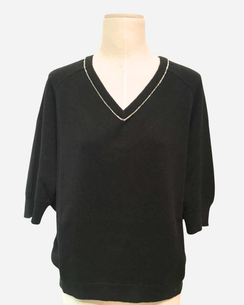2 TONE DOLLMAN V NECK W/ CHAIN DETAIL: BLACK