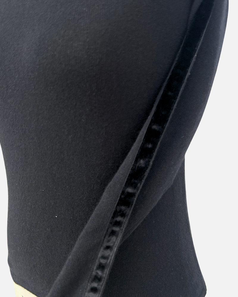 CASHMERE CREWNECK W/ VELVET DETAIL: BLACK