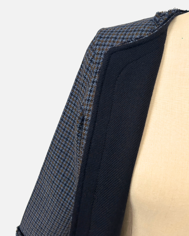 OPEN JACKET WITH POCKETS AND FRINGES EDGES: NAVY PLAID