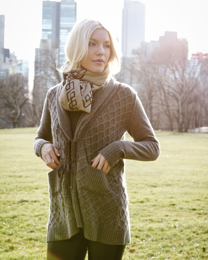 LATTICE DETAIL CARDIGAN: 100% CASHMERE: ANTHRACITE