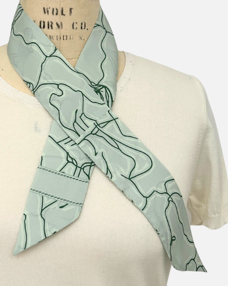 SILK TWILLY: WELLINGTON PRINT: GREEN - 32" x 3"