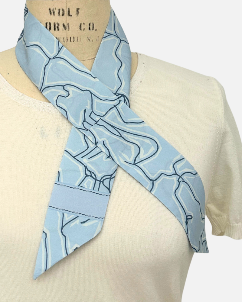 SILK TWILLY: WELLINGTON PRINT: LIGHT BLUE- 32" x 3"