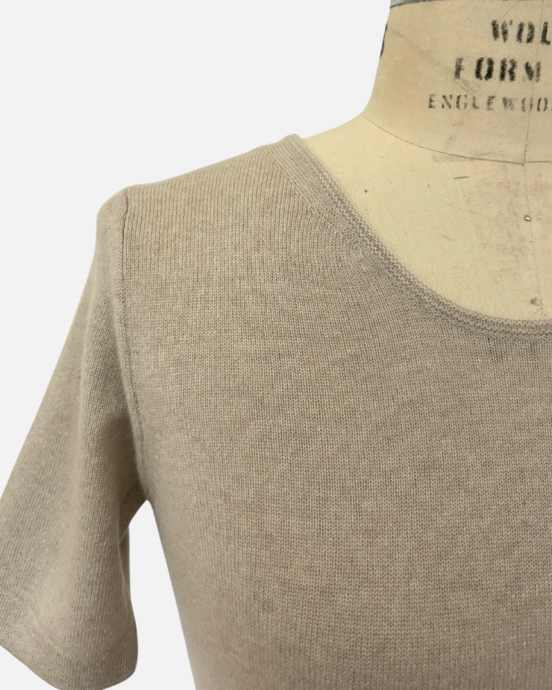 CASHMERE MIDDLE SLEEVES CREWNECK TOP: BEIGE