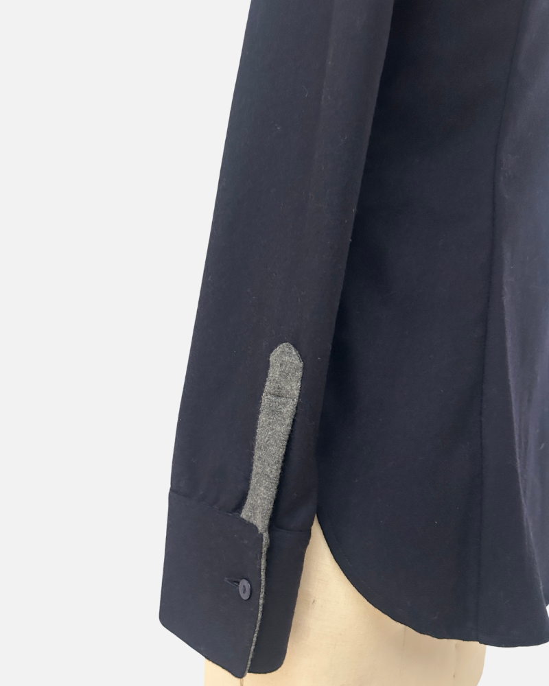 SHIRT WITH KNIT DETAIL: NAVY