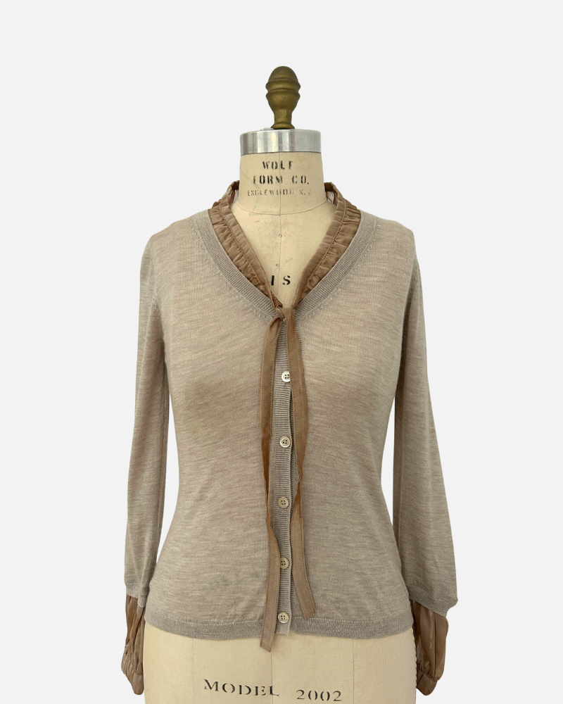 CARDIGAN WITH SILK RUFFLE INSET: BEIGE: SMALL SUPERFINE CASHMERE
