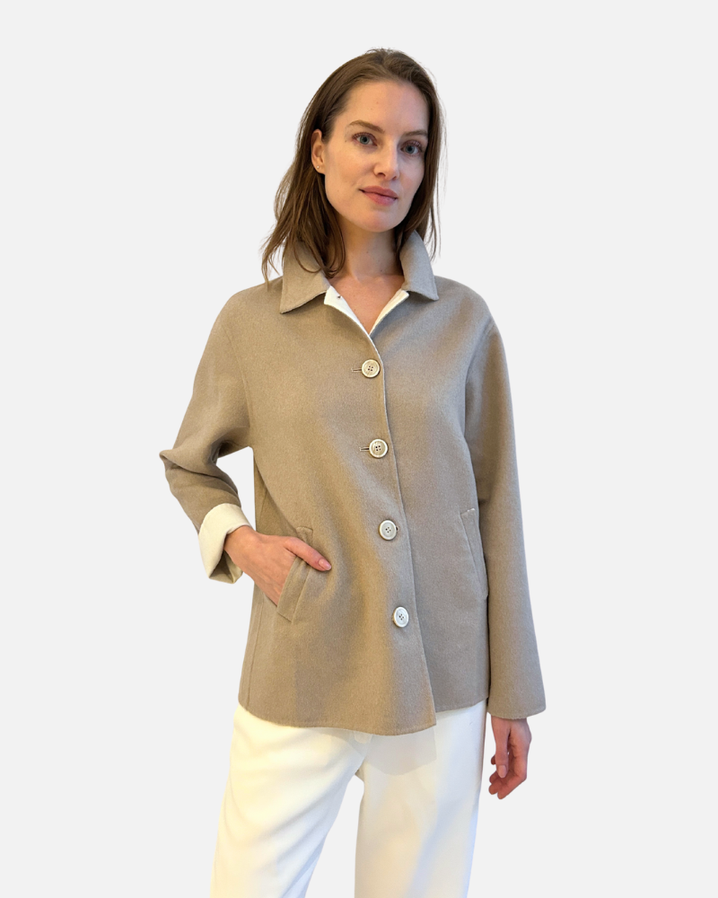 CASHMERE BUTTON DOWN SHIRT JACKET: BEIGE-IVORY
