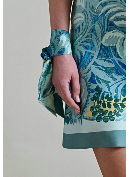 SILK TWILLY: CORSICA GREEN - 32" x 3"