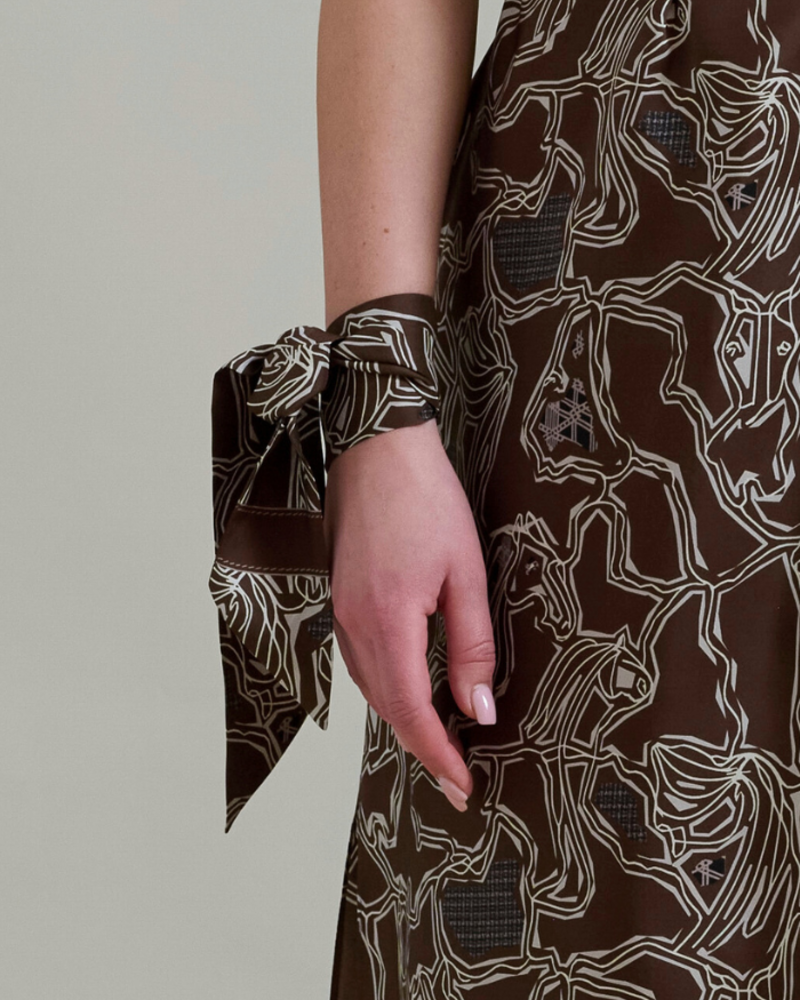 SILK TWILLY: WELLINGTON PRINT: CHOCOLATE- 32" x 3"