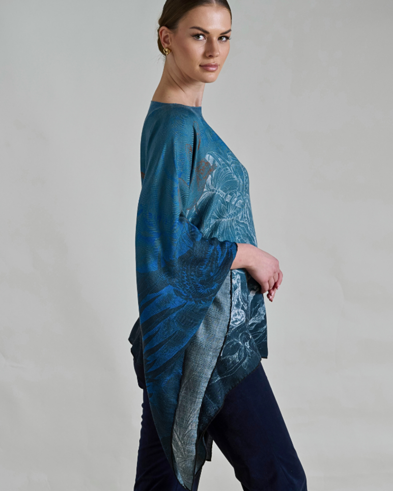 CASHMERE PRINTED PONCHO: SAFARI: BLUE