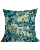 SILK PILLOW CORSICA GREEN: 21" X 21"