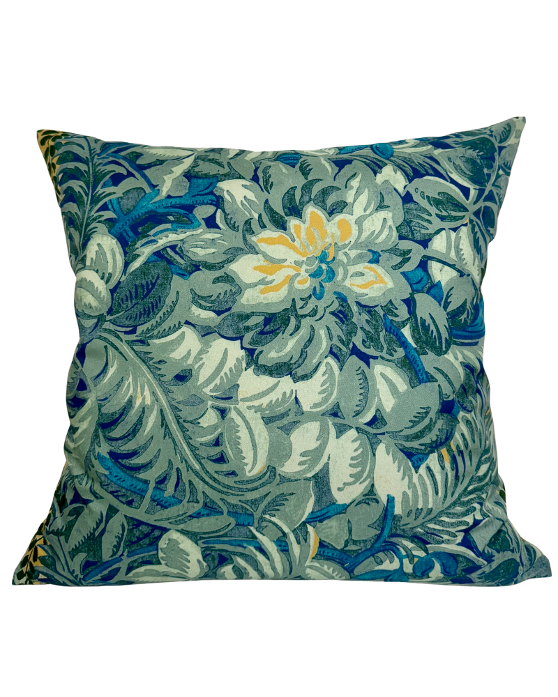 SILK PILLOW CORSICA GREEN: 21" X 21"