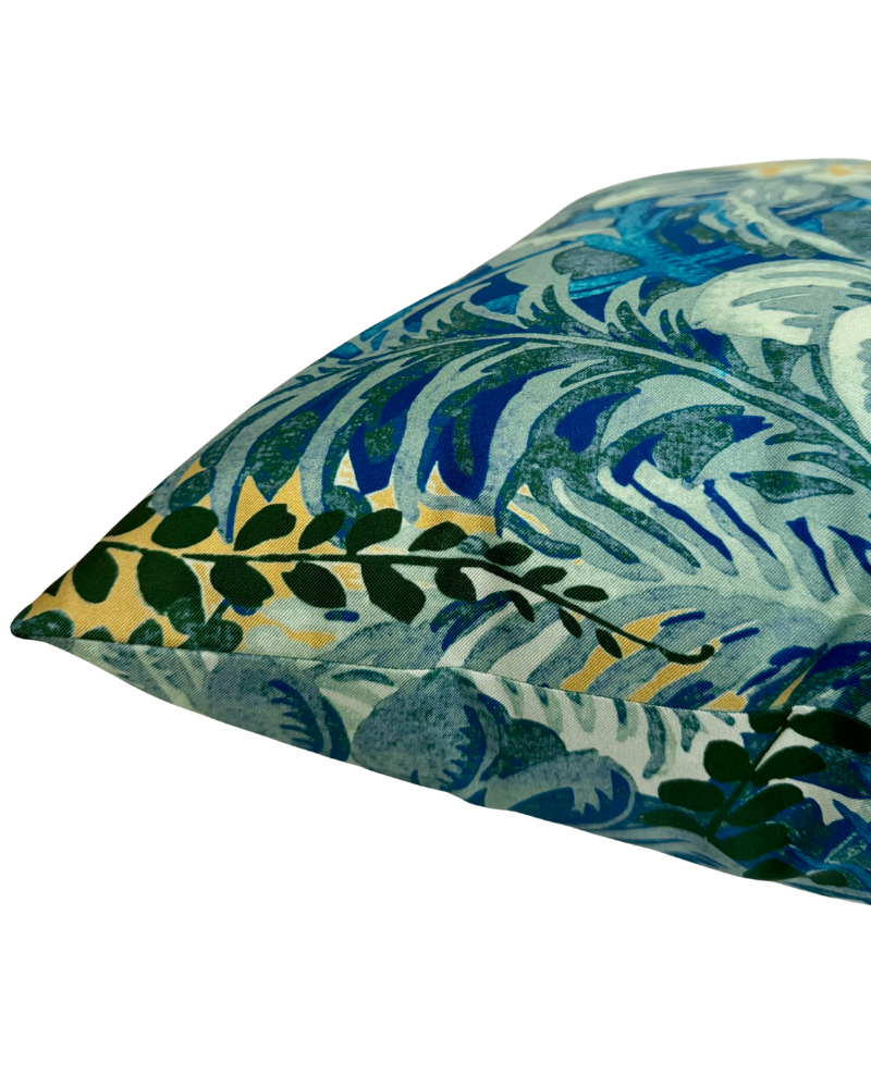 SILK PILLOW CORSICA GREEN: 21" X 21"