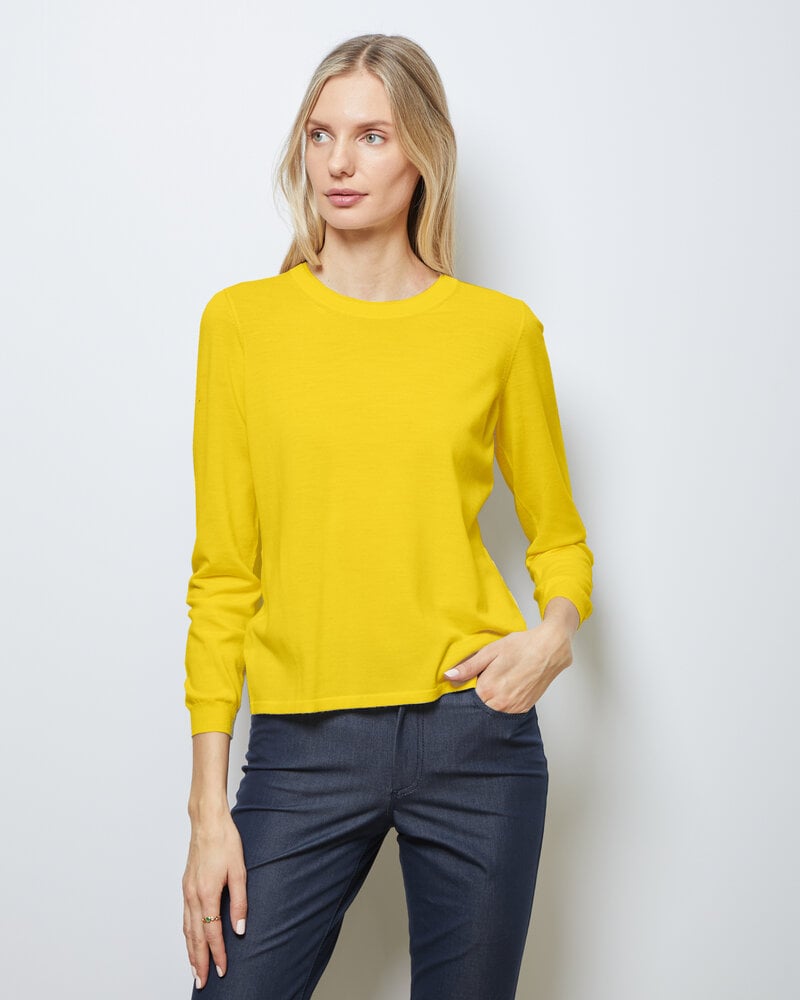 SUPERFINE LIGHT WEIGHT CREW SWEATER: YELLOW