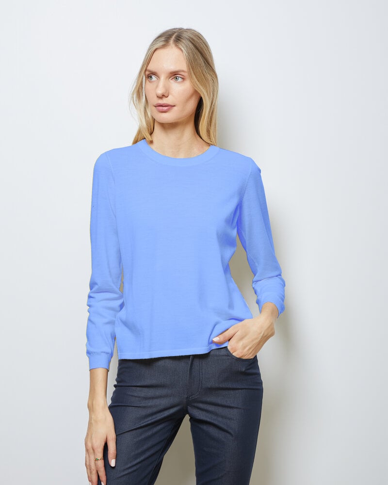 SUPERFINE LIGHT WEIGHT CREW SWEATER: BLUE