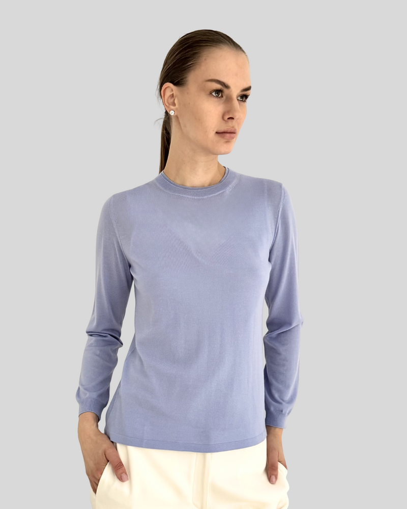 SUPERFINE LIGHT WEIGHT CREW SWEATER: BLUE