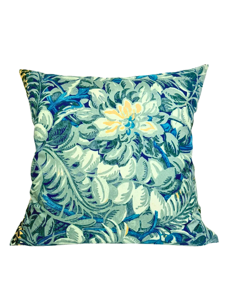 SILK PILLOW CORSICA GREEN: 21" X 21"