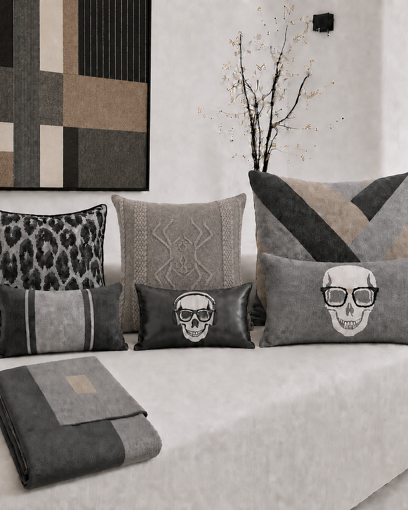 CASHMERE INTARSIA SPIDER KNITTED PILLOW: 21" X 21": GRAY