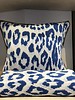 COTTON KNITTED LEOPARD PILLOW: 21" X 21": BLUE