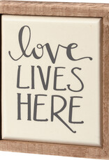 Love Lives Here Box Sign Mini