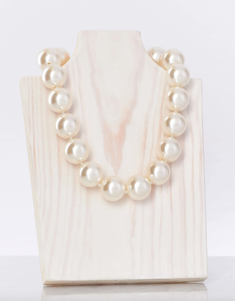 Hot Girl Pearls Pearl Necklace in Ivory 18"