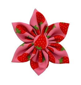 Huxley & Kent Strawberries Pinwheel Collar Attachment Huxley & Kent Strawberries Pinwheel Collar Attachment