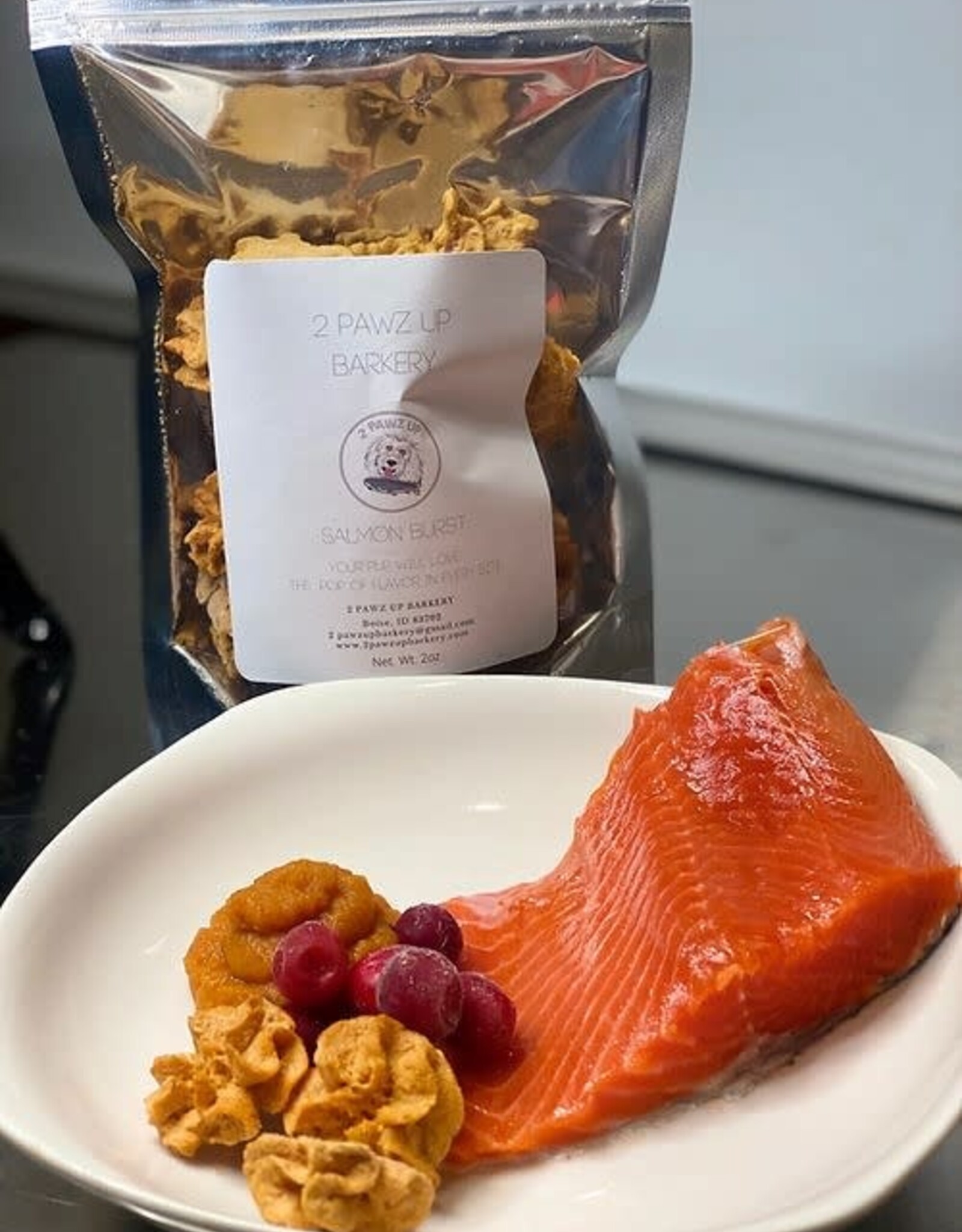 2 Pawz Up Barkery 2 Pawz Up Barkery Salmon Burst - Dog