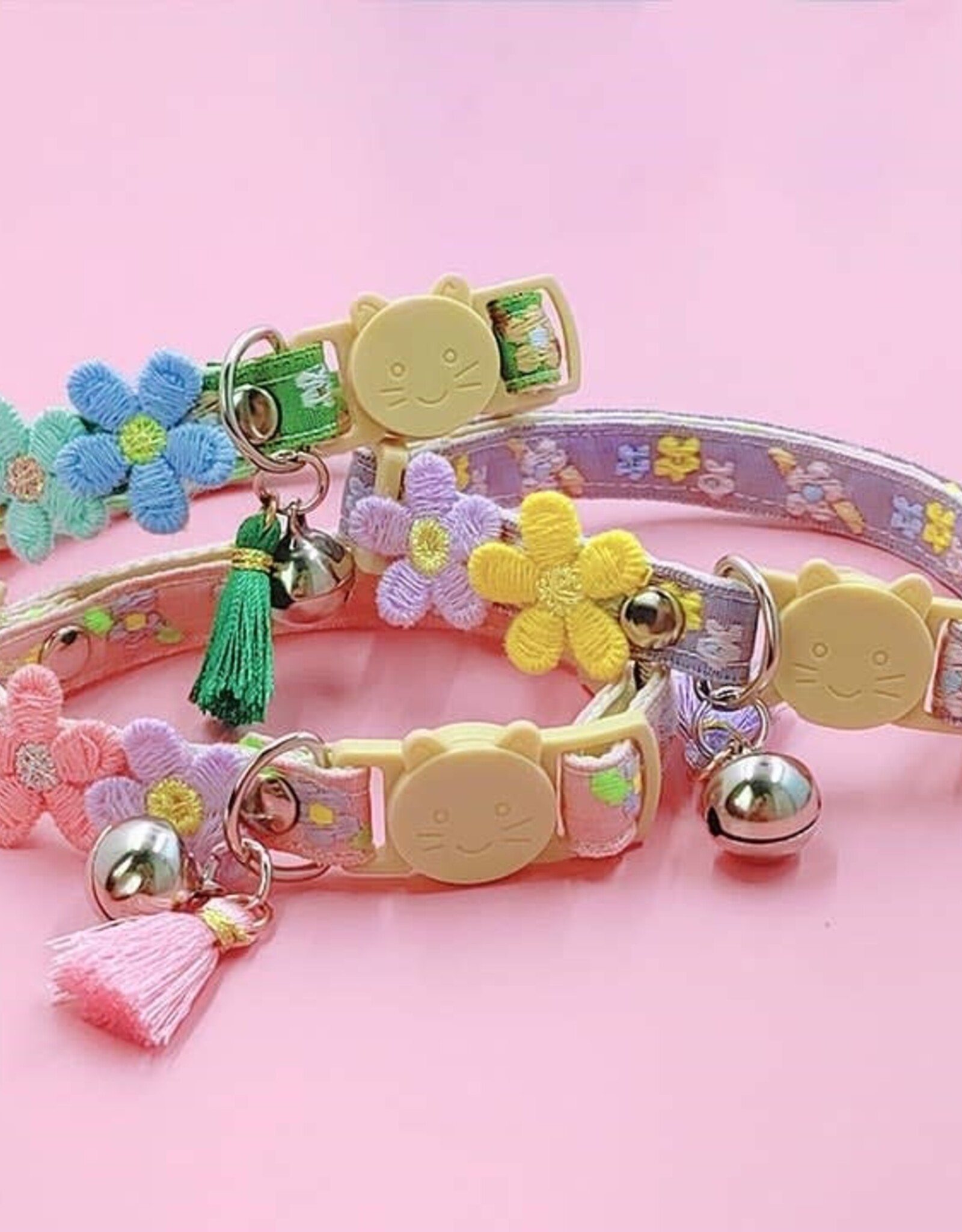 Cheerhunting Flower Design Cat Collar