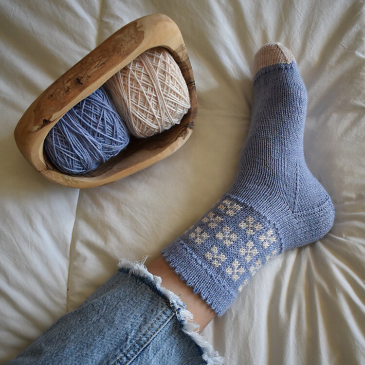 Tricot MCL Botanique, une collection de patrons de chaussettes tricotées