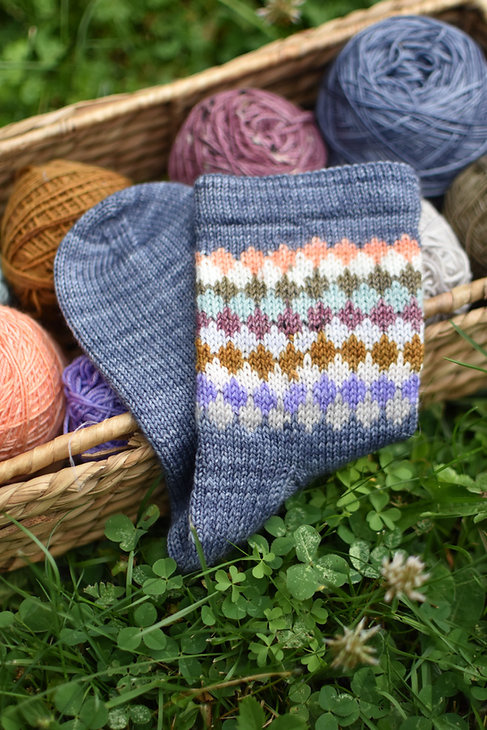 Tricot MCL Champêtre, une collection de patrons de chaussettes tricotées