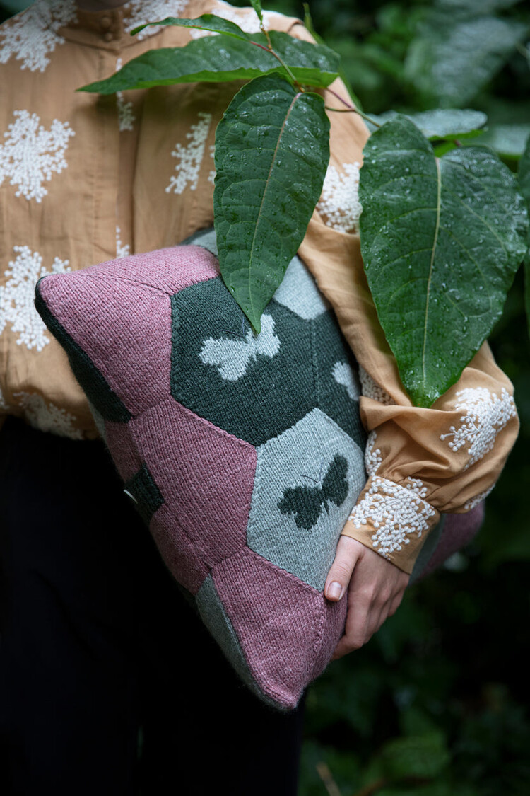 Laine Publishing The Knitted Fabric