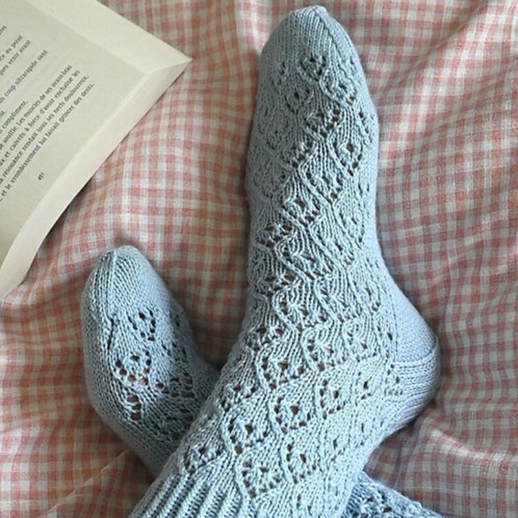 Coloris, une collection de patrons de chaussettes tricotées