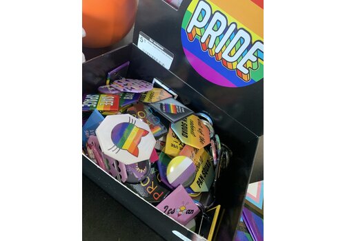  Kalan Kalan Assorted Pride Buttons 