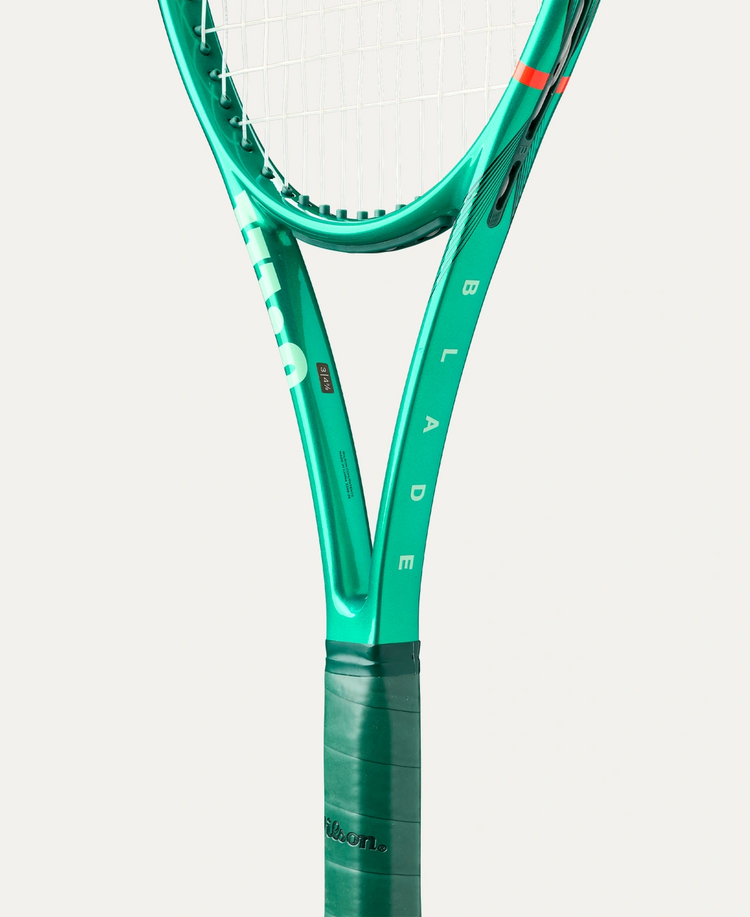 Wilson Wilson Blade 98 18X20 V10 Racquets