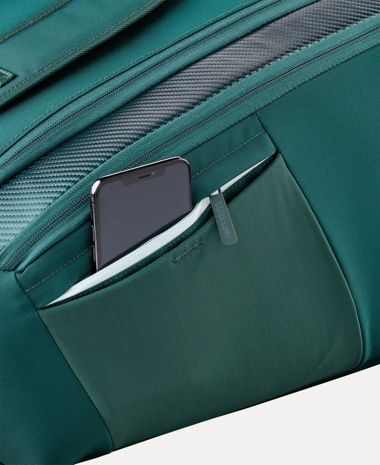 Blade V10 15PK Racquet bag  (not eligible from free shipping)